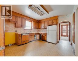 563 WELLINGTON Street N - 4