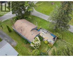 10 RIDGEWOOD DRIVE - 25