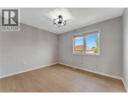 54 HORTON Walk - 23