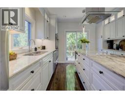 19 DUNBAR Road N - 12