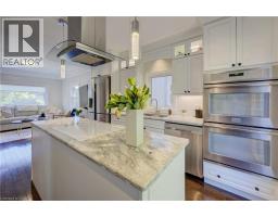 19 DUNBAR Road N - 13