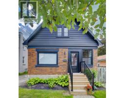 19 DUNBAR Road N - 3