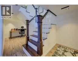 19 DUNBAR Road N - 32