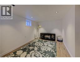 19 DUNBAR Road N - 33
