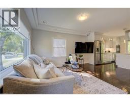 19 DUNBAR Road N - 5