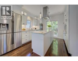 19 DUNBAR Road N - 6