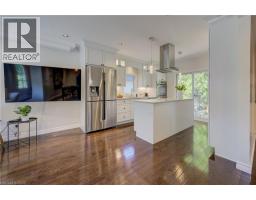 19 DUNBAR Road N - 9