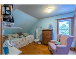 5 HAWTHORNE Avenue - 26