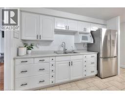 35 GREEN VALLEY Drive UnitNo. 103 - 10