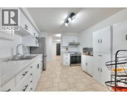 35 GREEN VALLEY Drive UnitNo. 103 - 11