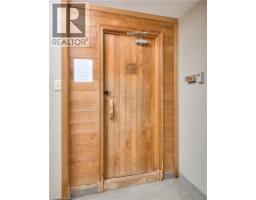 35 GREEN VALLEY Drive UnitNo. 103 - 27