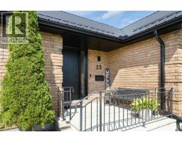 25 MCINTOSH Drive - 3