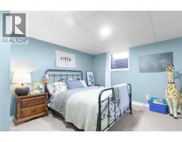 25 MCINTOSH Drive - 32