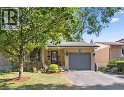 174 SUNPOINT Crescent - 1