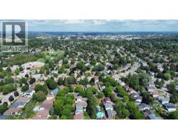 174 SUNPOINT Crescent - 44