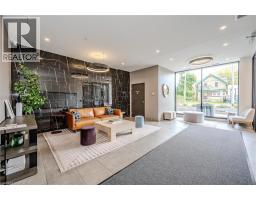 100 GARMENT Street UnitNo. 902 - 3