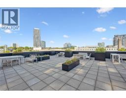 100 GARMENT Street UnitNo. 902 - 33