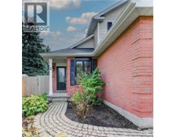 3 WESTVIEW Crescent - 4