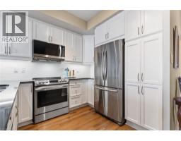 539 BELMONT Avenue W UnitNo. 906 - 5