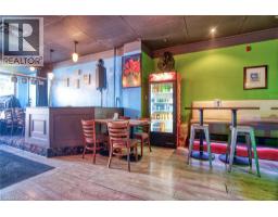 660 KING Street E - 12