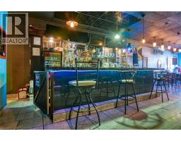 660 KING Street E - 17