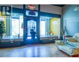 660 KING Street E - 19