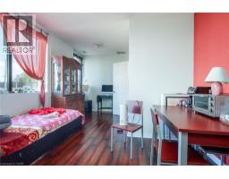 660 KING Street E - 28
