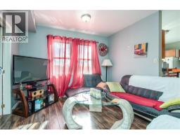 660 KING Street E - 30