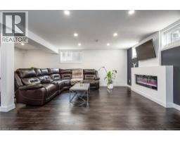 232 SHADY GLEN Crescent - 43