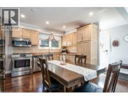 77 ROBERTS Crescent - 12