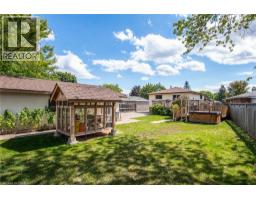 77 ROBERTS Crescent - 41
