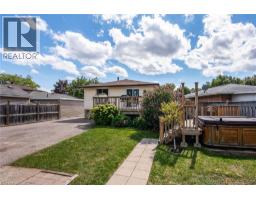 77 ROBERTS Crescent - 42