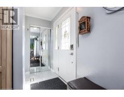 77 ROBERTS Crescent - 5