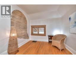 44 ELLEN Street E - 22