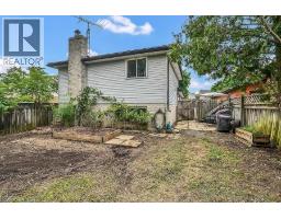 44 RAVINE Crescent - 35