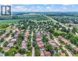 44 RAVINE Crescent - 41