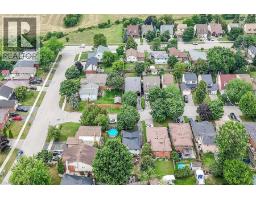 44 RAVINE Crescent - 42