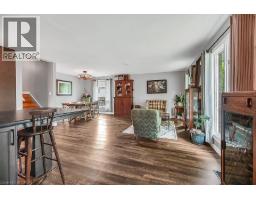 44 RAVINE Crescent - 6