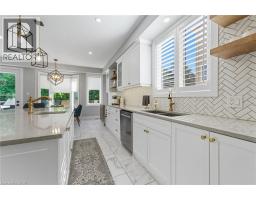 58 WINDING WOOD Crescent - 21