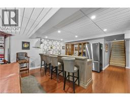 58 WINDING WOOD Crescent - 38