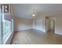517 BUCKINGHAM Boulevard - 32