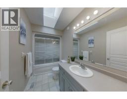 517 BUCKINGHAM Boulevard - 34