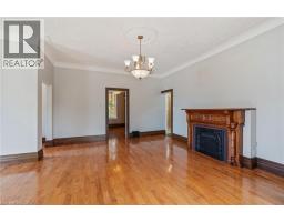 147 TALBOT Street S - 23