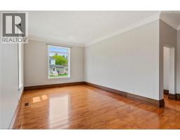147 TALBOT Street S - 27