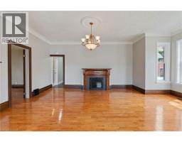 147 TALBOT Street S - 34