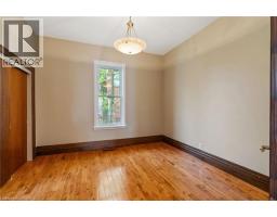 147 TALBOT Street S - 37