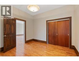 147 TALBOT Street S - 38