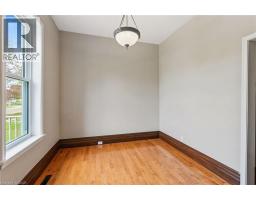 147 TALBOT Street S - 42