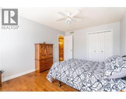 26 GOWINLOCK Court - 24