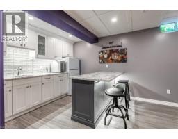26 GOWINLOCK Court - 39